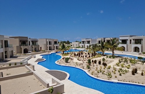 Salalah Apartment | Bright Studio with Pool View Balcony
