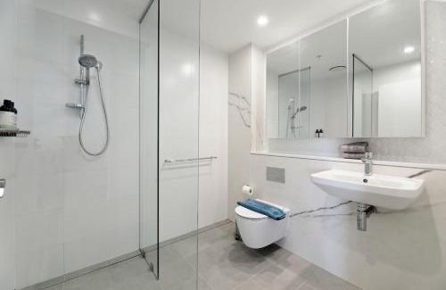 Gordon Apartment | Bright & Stylish 2-Bedroom Escape in Gordon