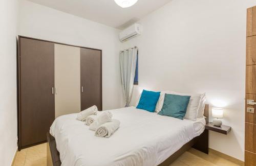 Kalkara Apartment | Bright,stylish 2bedroom apartment in village centre