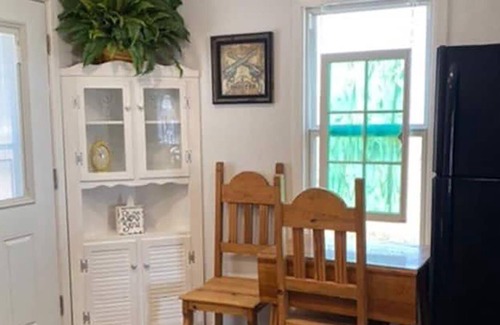 Fort Sumner House | Bright, stylish and centrally located casita.