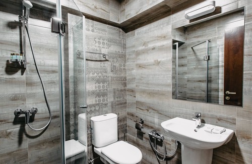 Telavi House | Bright-Stylish place with pool, Bar & Restaurant