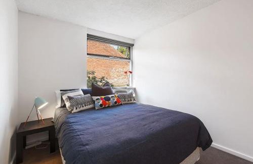 Richmond Apartment | Bright, Stylist apartment in Richmond Terrace