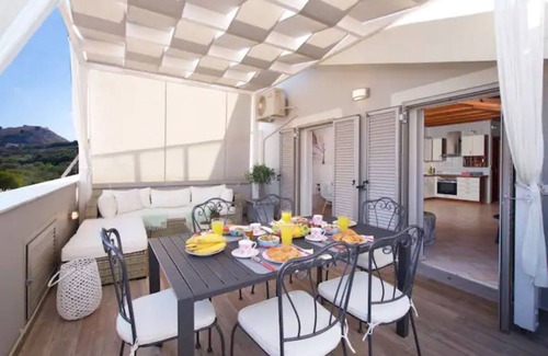 Lixouri Apartment | Bright suite