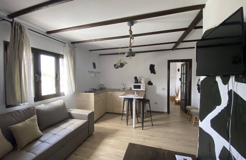 Tinajo Apartment | Bright suite with terrace