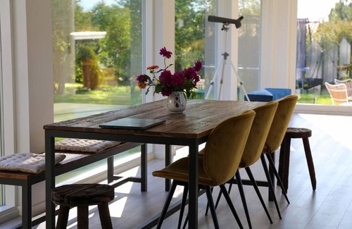 Holbaek House | Bright summer house close to the beach and water