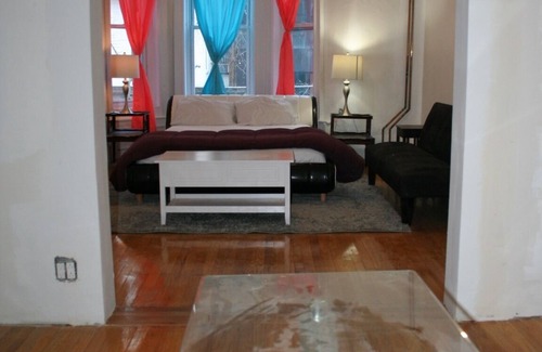 Prospect Lefferts Gardens Apartment | Bright Sunny Spacious 2 BR Corporate Apt in wonderful Brooklyn with WiFi, AC