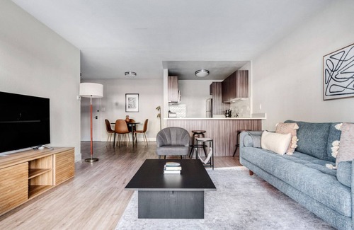 Sunnyvale West Apartment | Bright Sunnyvale 1BR w/Pool, Gym & W/D, 10 mins to Target, by Blueground