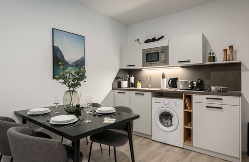 Lippstadt Apartment | ☆BRIGHT: Super Central for 4 | Kitchen | Parking