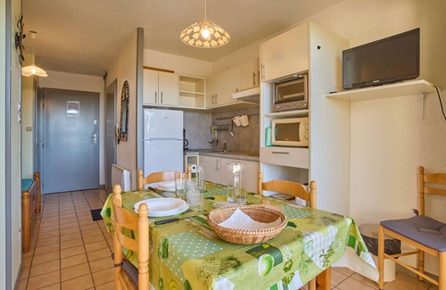 Barbotan-les-Thermes Apartment | Bright T1bis with south balcony and Wifi