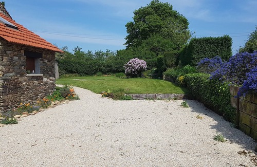 Lannion Apartment | Bright T2 cottage with terrace