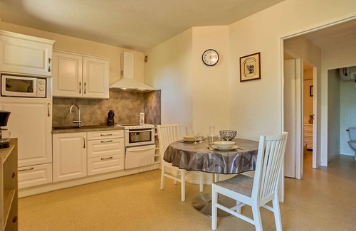 Barbotan-les-Thermes Apartment | Bright T2 with balcony in Barbotan, parking and free Wifi