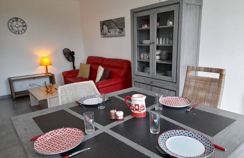 La Roche-Posay Apartment | Bright T3 in La Roche-Posay center with Wi-Fi