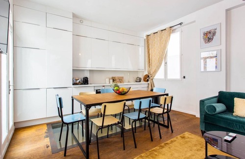 Quartier de Rochechouart Apartment | Bright Triplex - 4BR/10P - Moulin Rouge