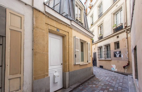 Quartier de Rochechouart Apartment | Bright Triplex - 4BR/10P - Moulin Rouge