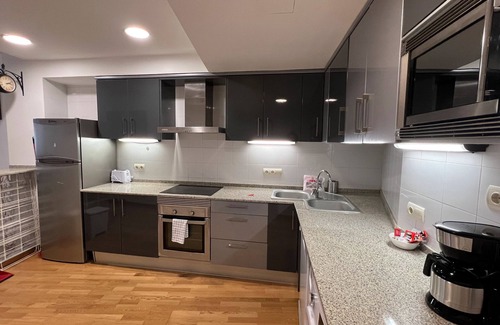 El Guinardo Apartment | Bright Two-Bedroom Apartment in Maragall