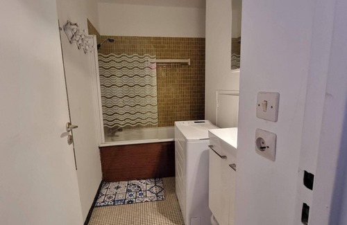 Triangle de Choisy Apartment | Bright, unoverlooked apartment
