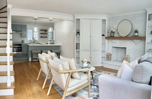 Marblehead House | Bright & updated townhome near waterfront, town