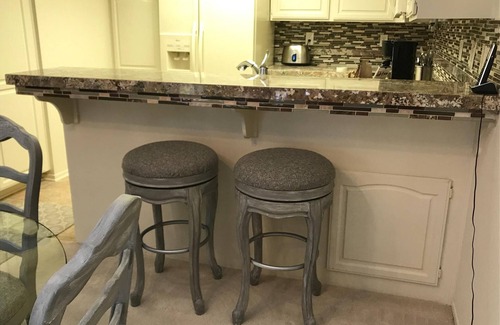 Downtown Palm Springs Condo | Bright Upper Unit, Amazing condo, best location downtown Palm Springs