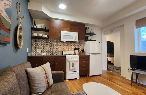 Elysian Heights Apartment | Bright Urban Apartment + Large Pationnn