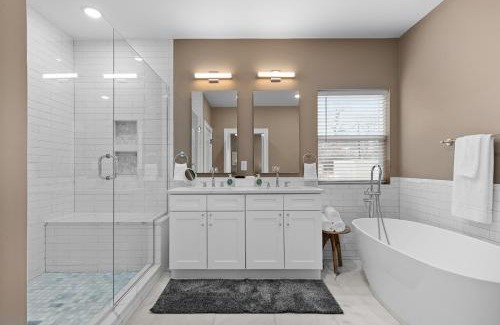 The Gate House | Bright Urban Comfort | JZ Vacation Rentals