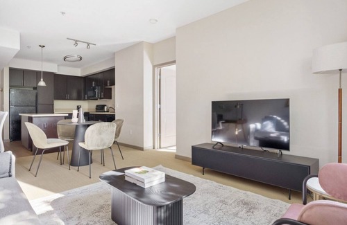 Contra Costa Centre Apartment | Bright Walnut Creek 2BR w/ Gym, Pool & Spa, steps to BART, by Blueground