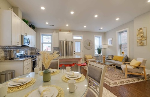 Kingman Park Apartment | Bright Washington DC Apartment