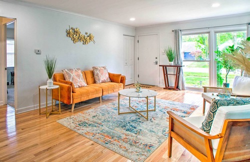 Forestview House | Bright Westchester Escape ~ 13 Mi to Downtown