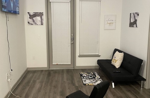 Dallas Apartment | Brightly❤ @ Medical Center|Dwtwn | Love Field| 1BR