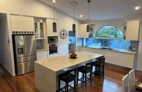 Brighton House | Brighton Retreat (EV ready)