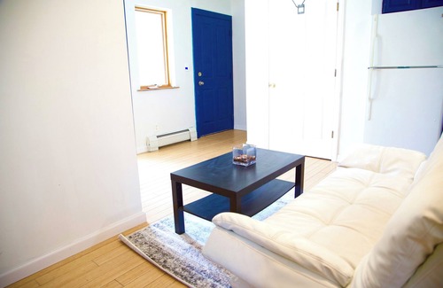 Brighton Beach Apartment | BrightonBeach-Spacious Room-Close to Beach