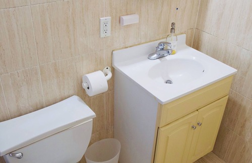 Brighton Beach Apartment | BrightonBeach-Spacious Room-Close to Beach