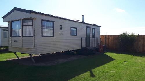 Scratby Other | Brilliant 6 Berth Caravan Nearby Scratby Beach, Norfolk Ref 43081B