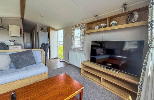 Mablethorpe House | Brilliant 8 berth caravan at Grange Leisure Park in Mablethorpe ref 53111PR