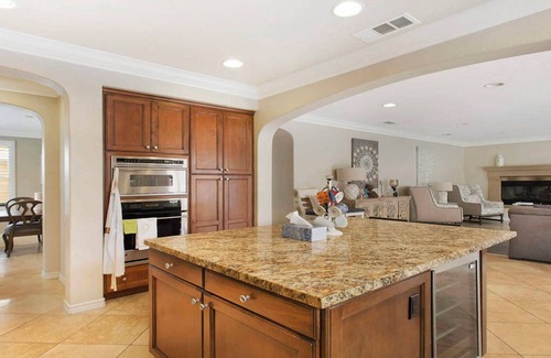 Westpark House | Brilliant Diamond on Desert Willow #9261