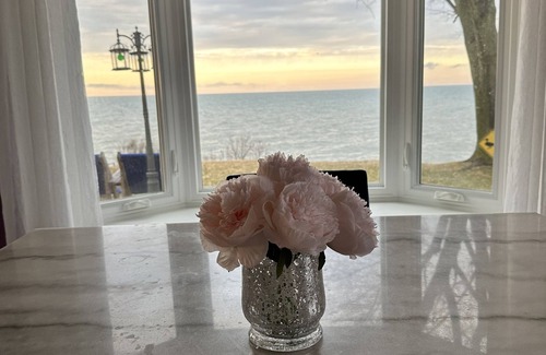 Niagara Falls - Western New York House | Brilliant Lakefront Views- Private Home
