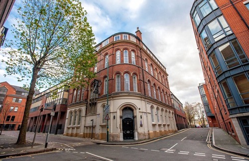 Nottingham City Centre Apartment | Brilliant Large 2 Bed Located TheCreativeQuarter