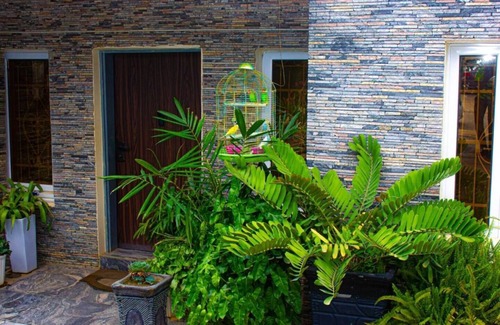 Utako Apartment | Brilliant One-bedroom apartment with Garden & Grill in Abuja! A Lovebirds’ nest!