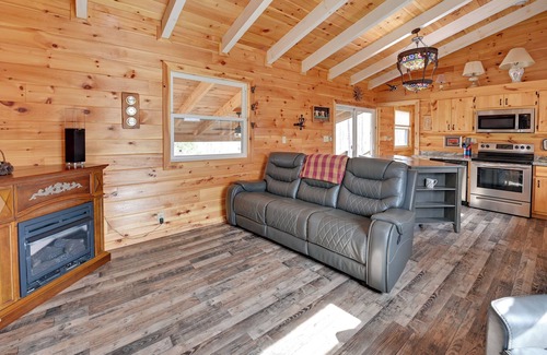 Frenchburg Cottage | Bring a Pet: Peaceful Frenchburg Cabin on 1 Acre