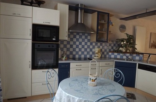 Thillot Cottage | Bring family or friends together for a weekend stay near Verdun