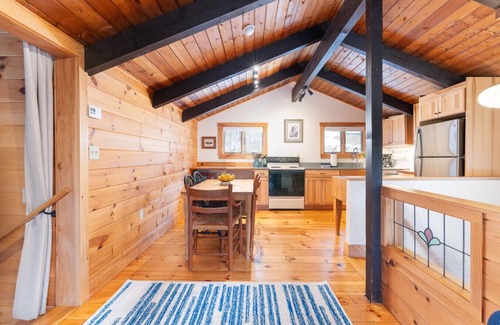 Birchview by the Saco House | Bring the dog-colorful SacoRiver