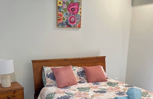 Yarrawonga House | Bring the whole family to this besutiful home that has 4 room for a fun stay