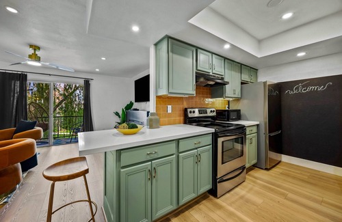 Alhambra Condo | Bring the Whole Family, Fully Stocked! With AC
