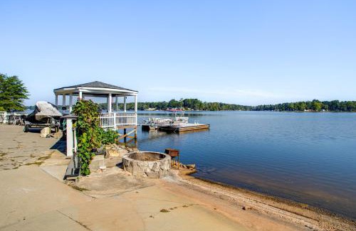 Gold Nugget Point House | Bring Your Boat! Lake Murray Home with Dock and Ramp