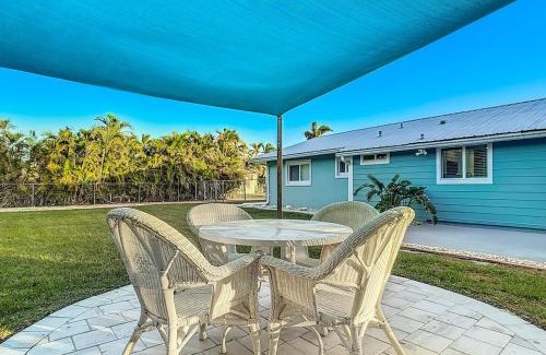 Iona House | Bring Your Boat! Updated Home Close to 3 Beaches