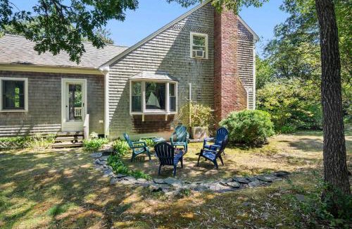 South Chatham House | Bring your pups to Chatham Direct access to the Cape Cod Rail Trail