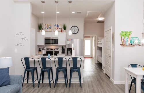Corpus Christi House | Bring Your Pups: Pet-Friendly Townhome Near the Surf and Sand