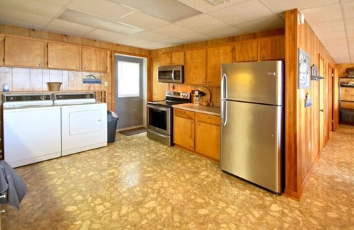 Negreet House | Brinkley’s Place – 2 BR 2 Baths