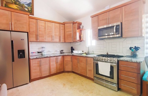 Los Brazos Villa | Brisa Atlántico 2-bedroom in brilliant La Boca with AC, WiFi on secluded beach