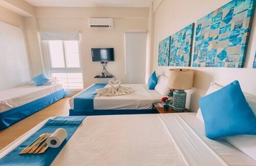 Morong House | Brisa Marina Beach Resort powered by Cocotel