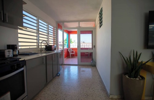 Catano Apartment | Brisa Tropical en la Isla del Encanto